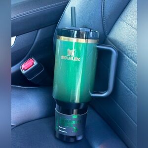 Stanley x Wicked 40oz 💚🖤